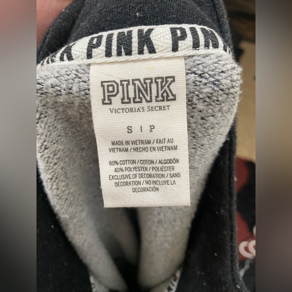 Size Small VS PINK 1/4 zip - Picture 5 of 7